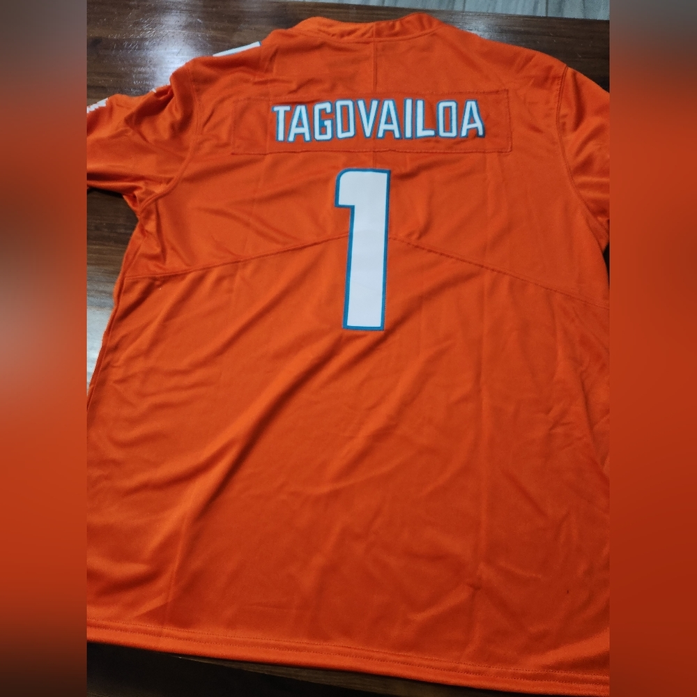Mens XXL Tagovailoa jersey
